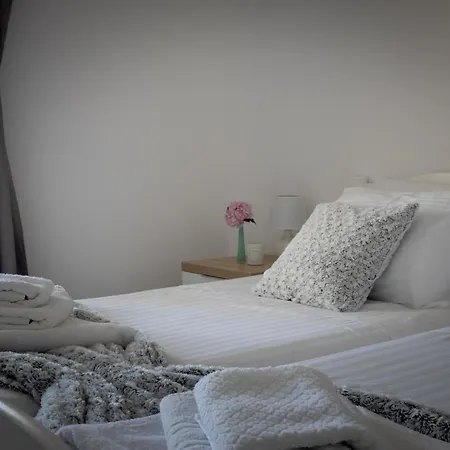 Crystal Apartment *