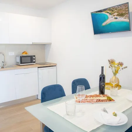 Crystal * Makarska