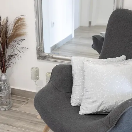 Apartment Crystal