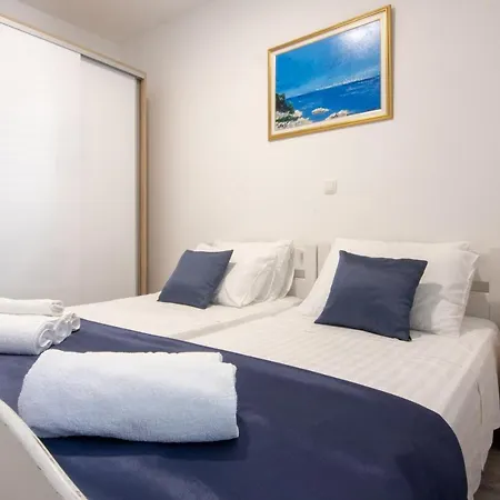 Crystal Makarska