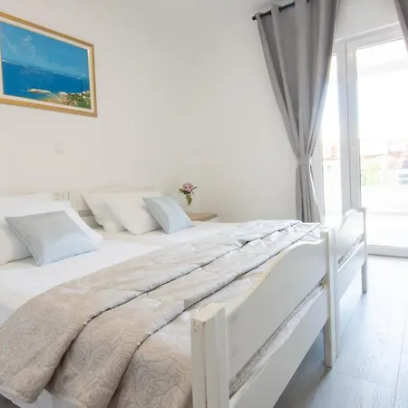 Crystal Makarska